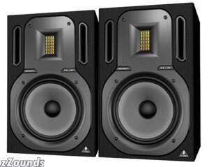 Behringer B3031A 2-Way Active Studio Monitors