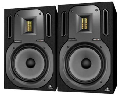 Behringer B3031A Truth