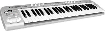 Behringer UMX49 Keyboard