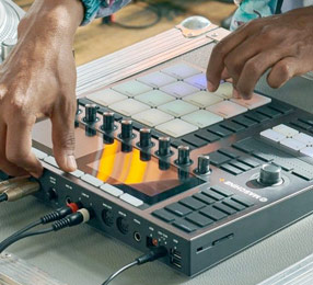 End-of-Year Price Cuts on DJ and Beatmaking Gear! 