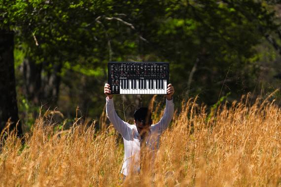 Still Coming in Loud + Clear | Moog Messenger Monophonic Synthesizer